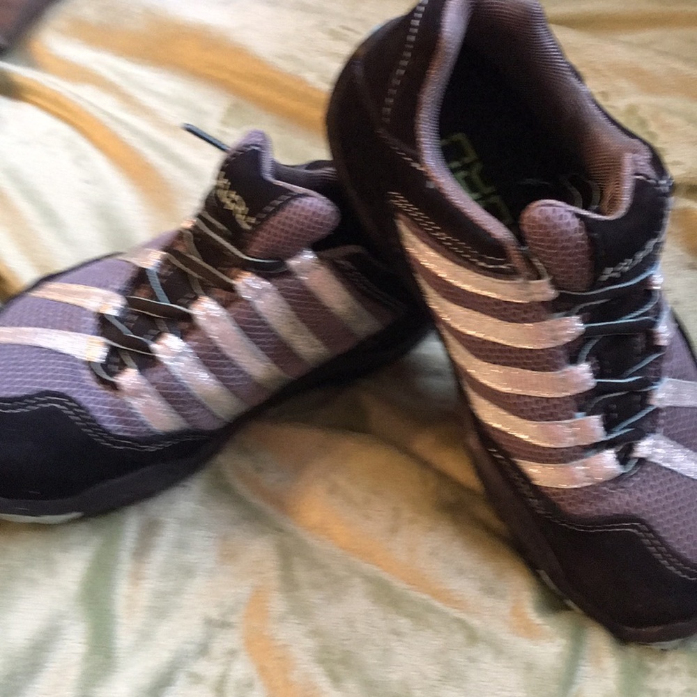 Foot Support Shoes - Picture 5 of 5